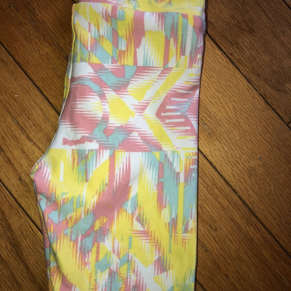 New LuLaRoe Kids Leggings size S/M